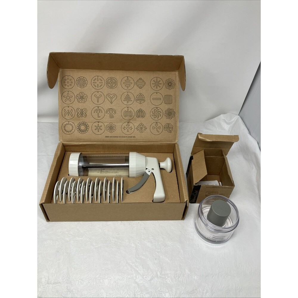 Pampered Chef Lot Cookie Press 1525 w 16 Discs & 2485 Ice cream Sandwich Maker